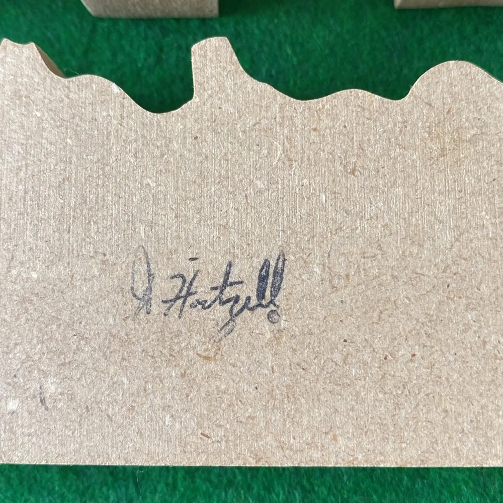 J Hartzell Thanksgiving Wooden Figures Vintage - Signed - Picture 5 of 6